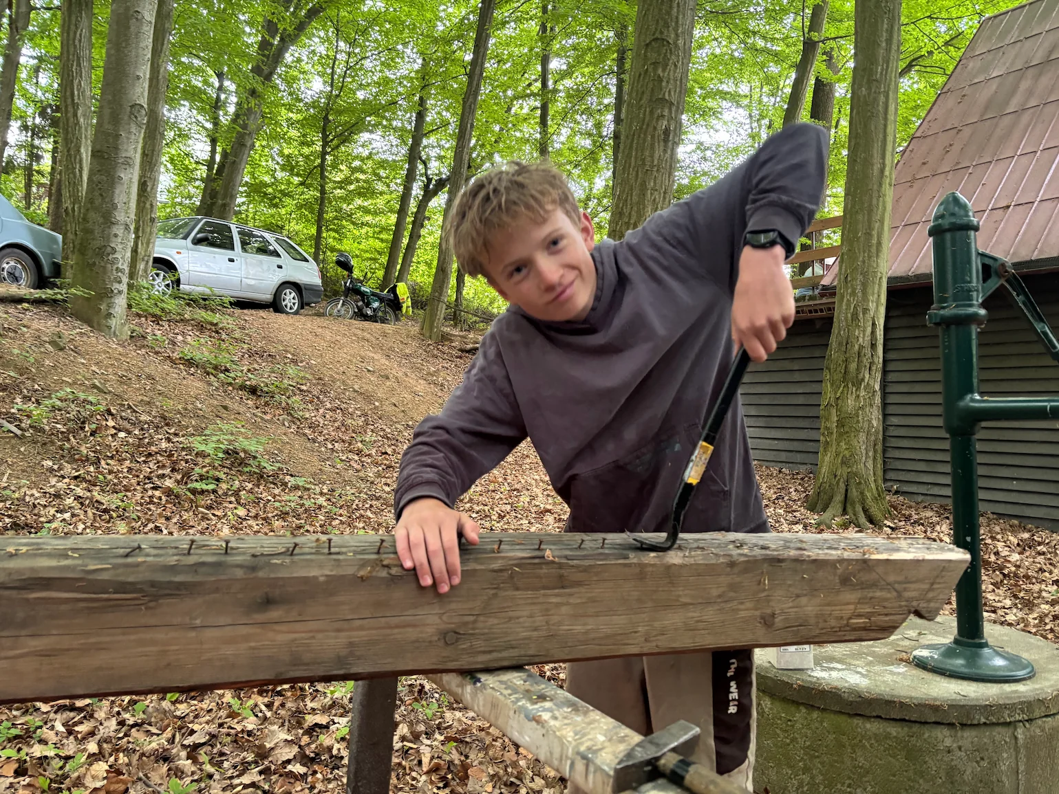 Skautské dovednosti a práce s dřevem